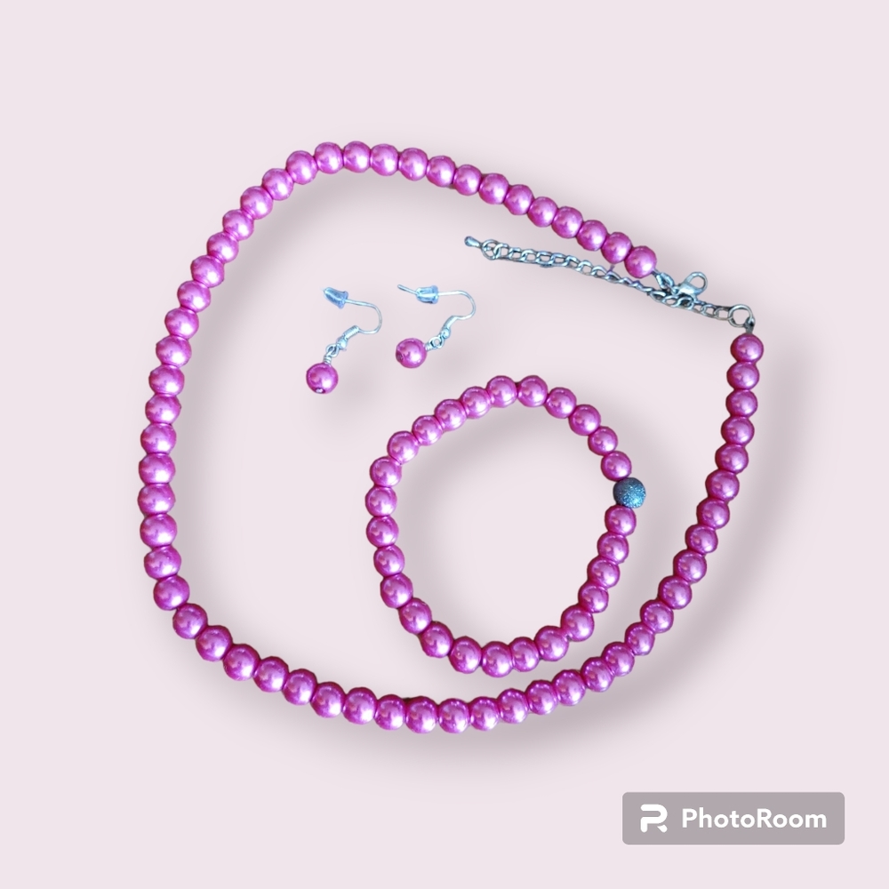 Three piece dark pink jewelry set